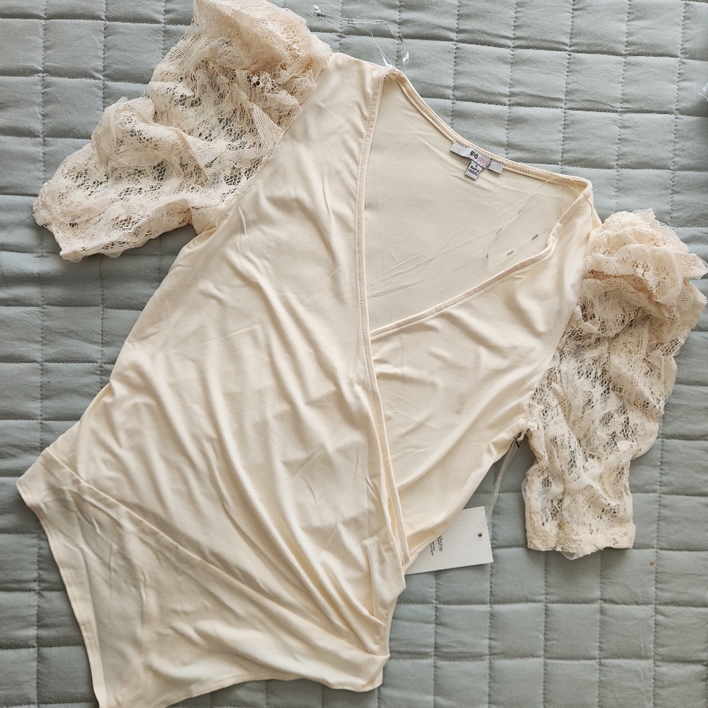 Cream Lace Sleeve Bodysuit